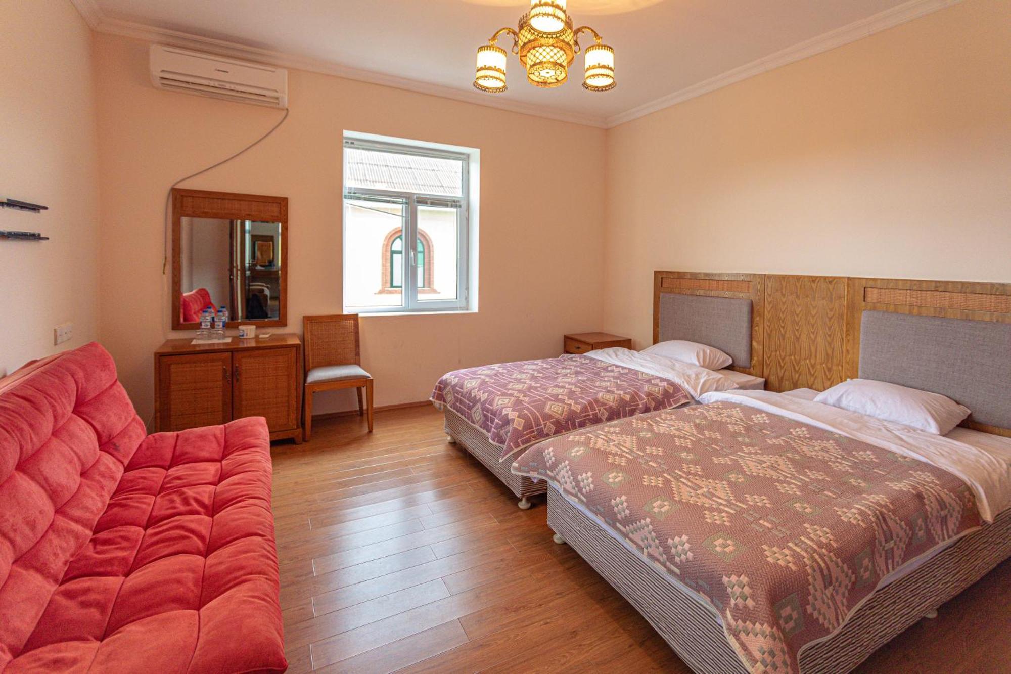 Chabiant Guesthouse Chateau Monolit Ikinci Yeniyol Exterior photo