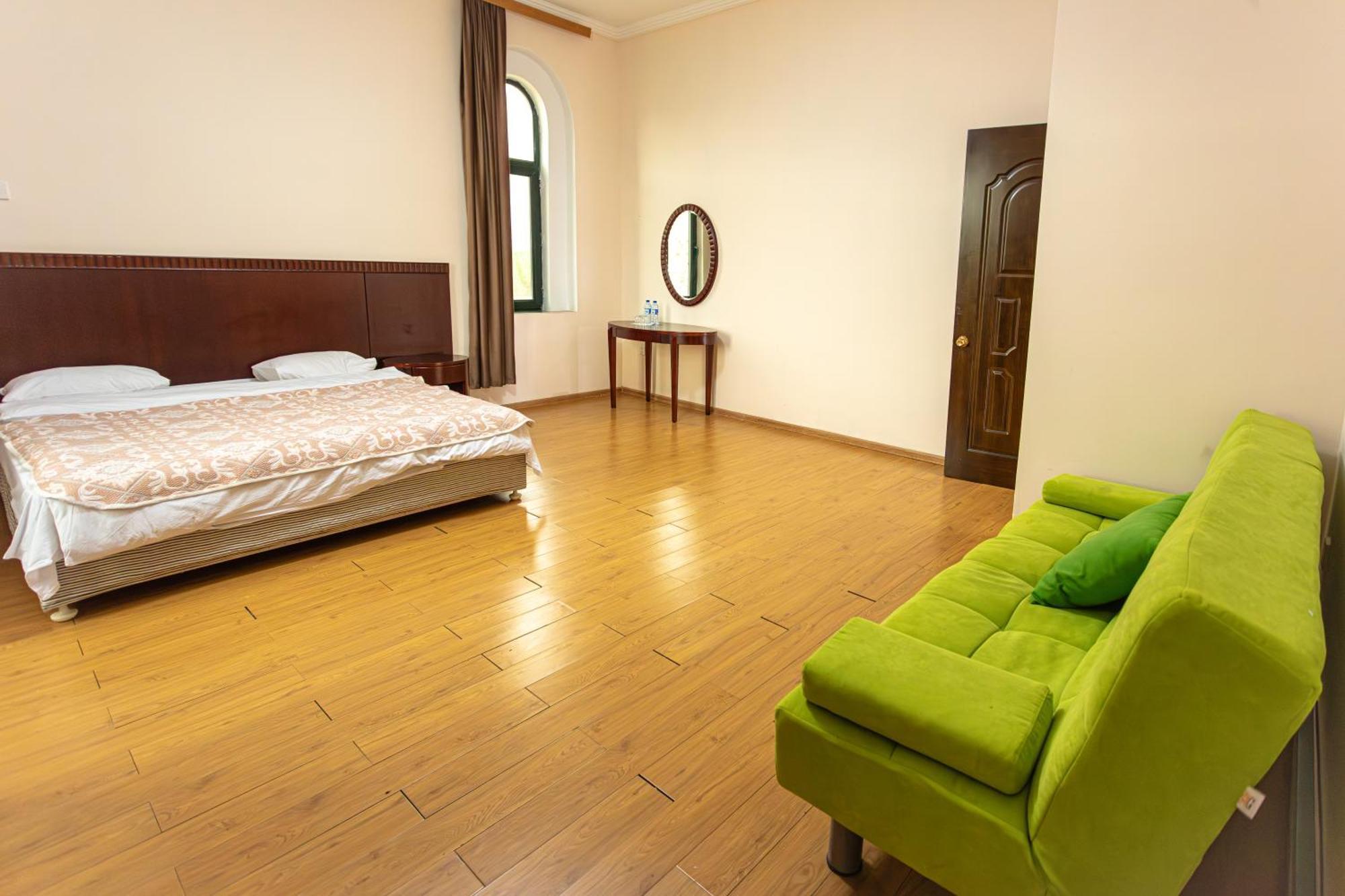 Chabiant Guesthouse Chateau Monolit Ikinci Yeniyol Exterior photo