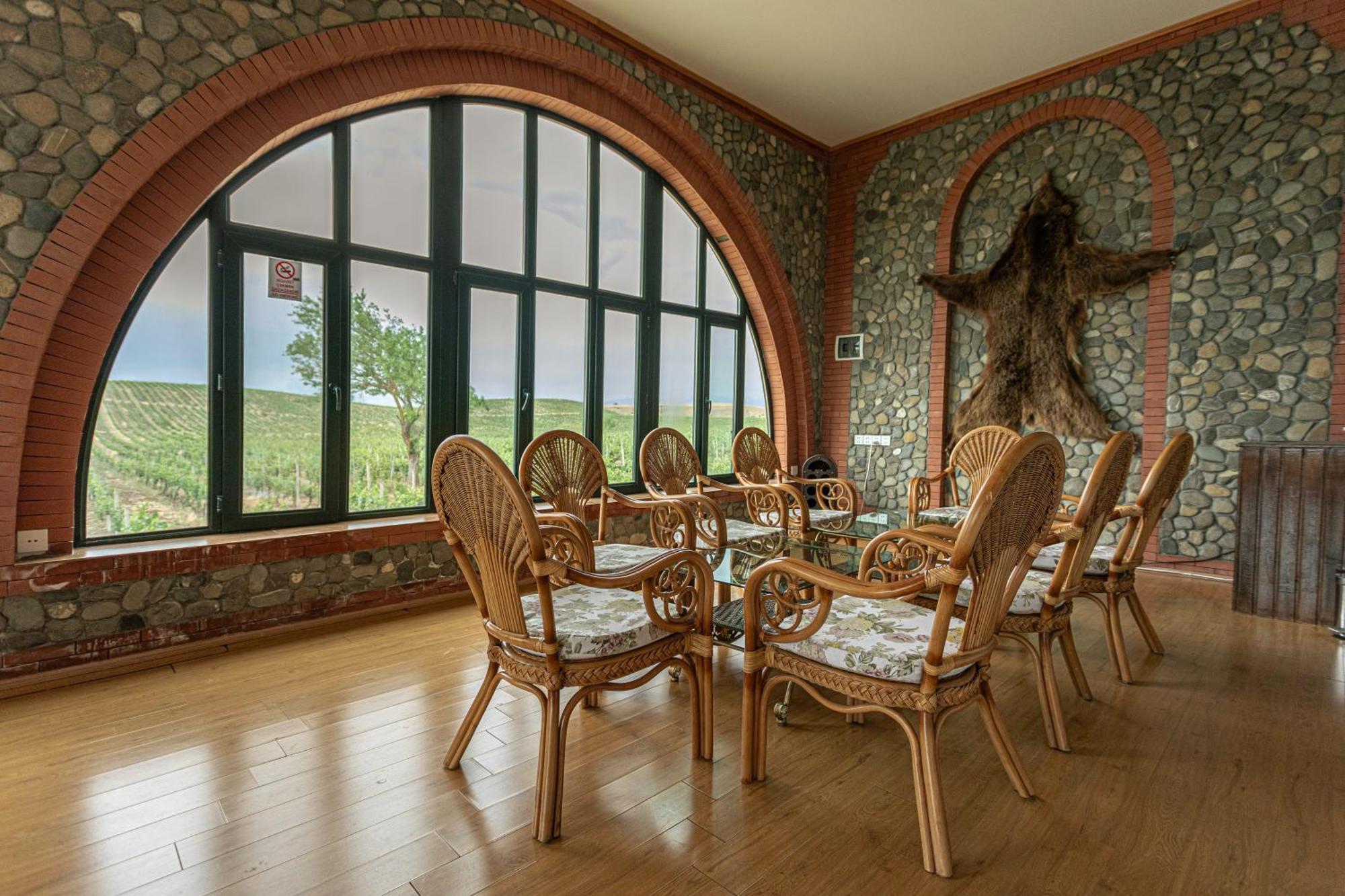 Chabiant Guesthouse Chateau Monolit Ikinci Yeniyol Exterior photo