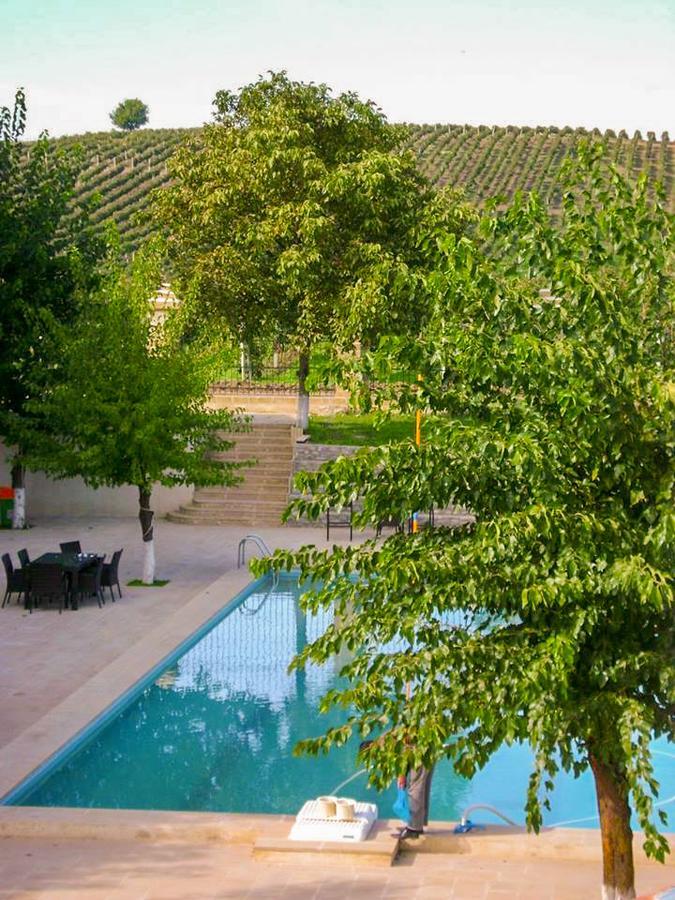 Chabiant Guesthouse Chateau Monolit Ikinci Yeniyol Exterior photo